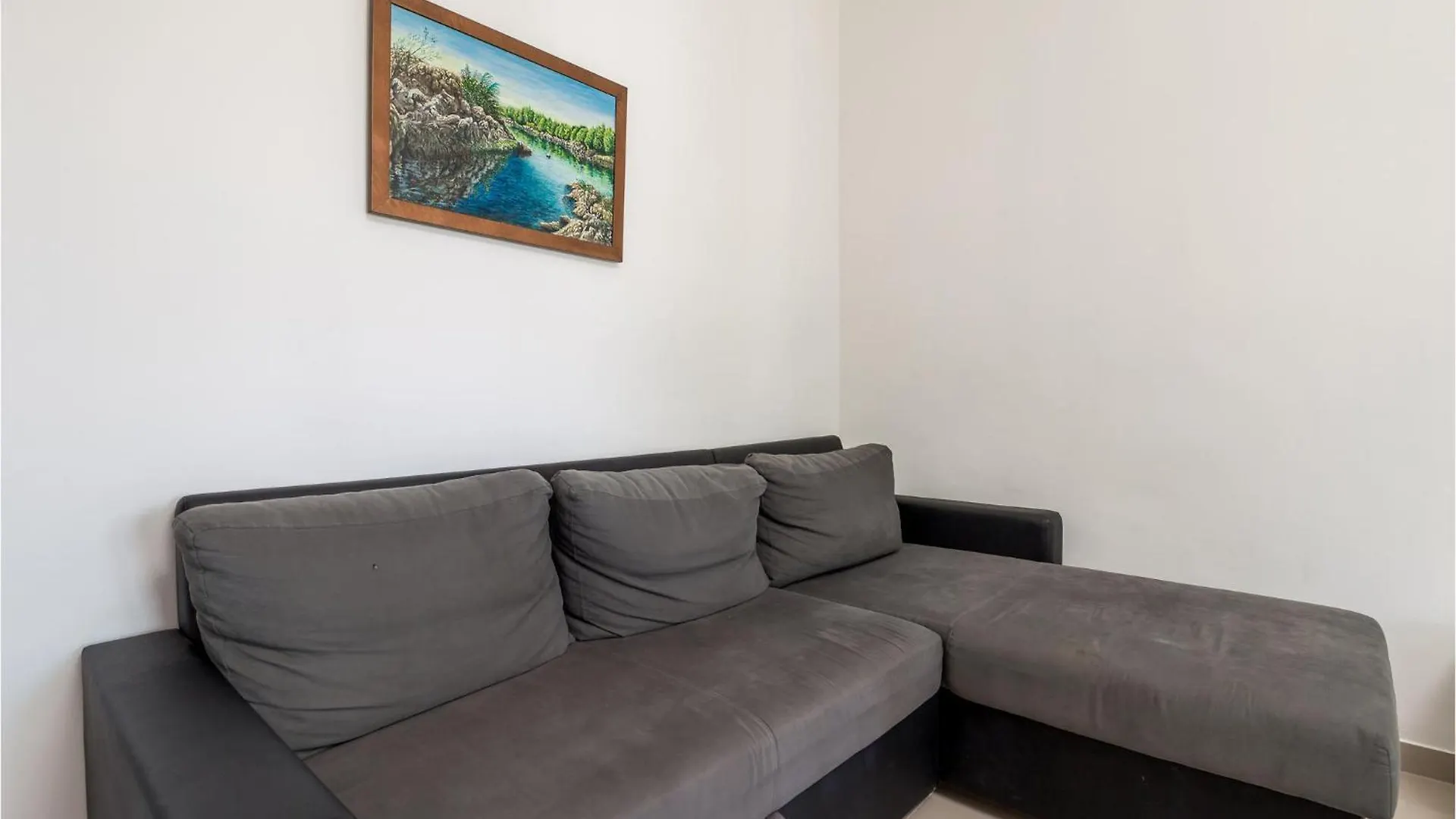 1 Bedroom Lovely Apartment In Vlasici Croatia