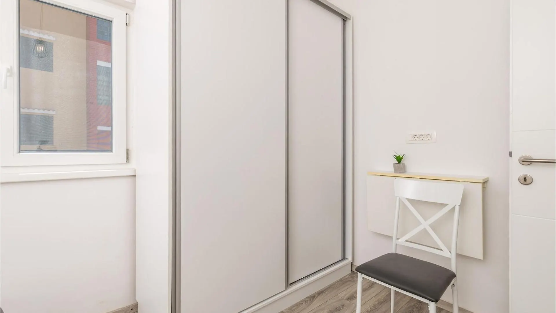 1 Bedroom Lovely Apartment In Vlasici