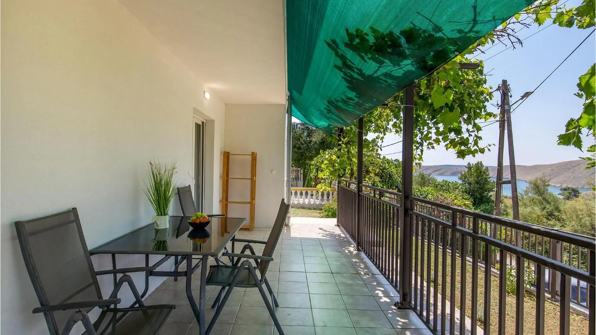 1 Bedroom Lovely Apartment In Vlasici Croatia