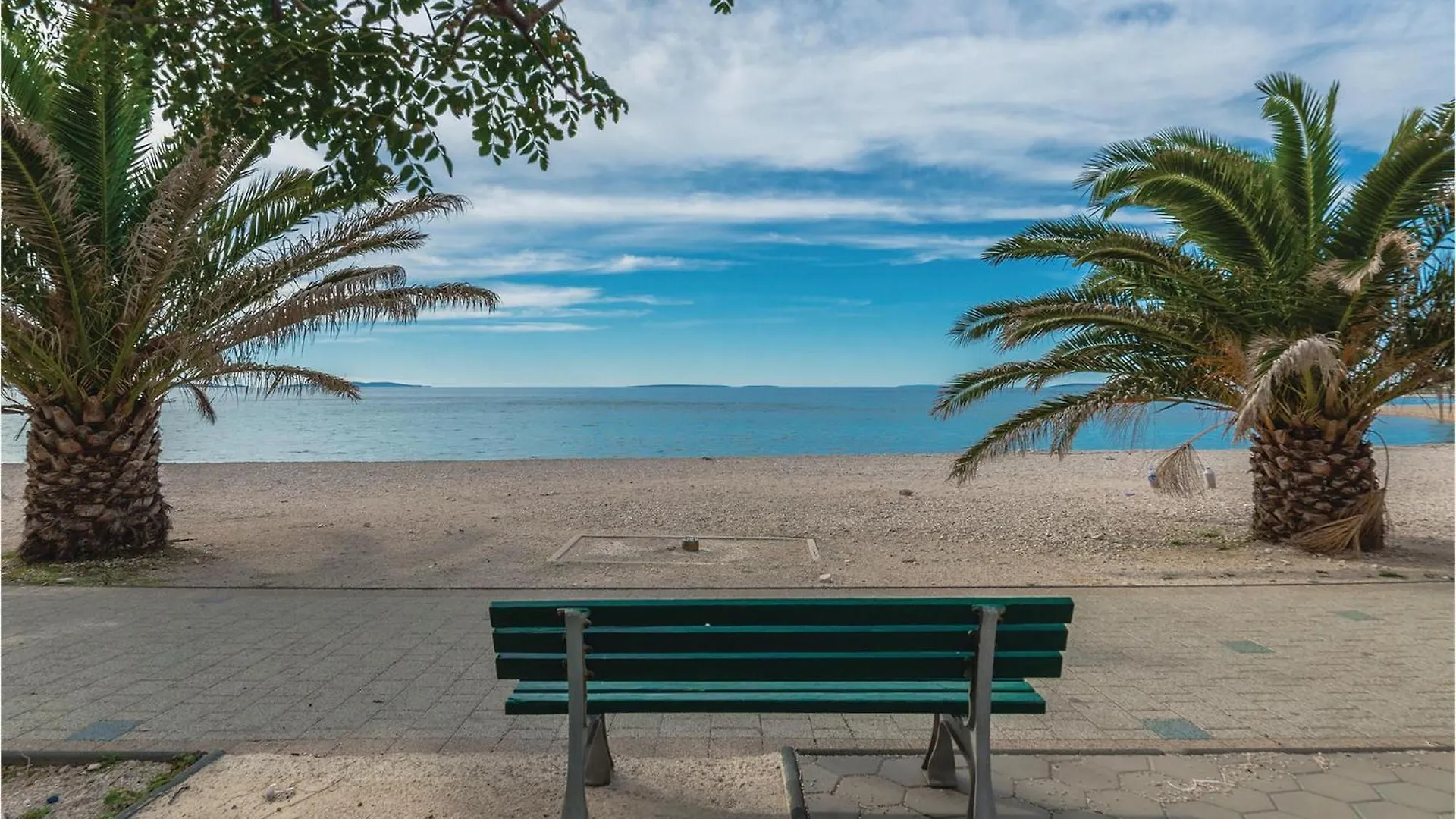 1 Bedroom Lovely Apartment In Vlasici